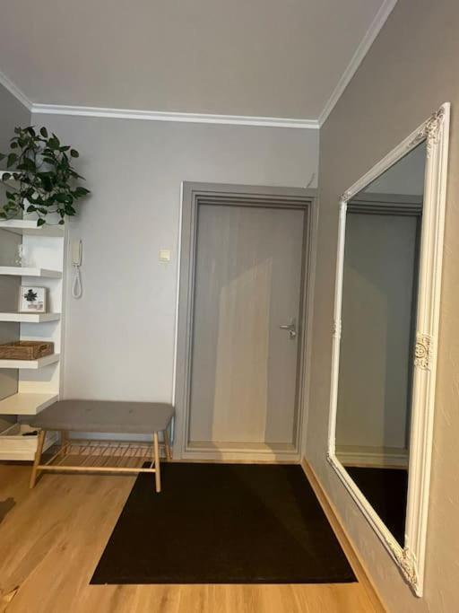 Cozy Apartment Close To Riga Airport Ngoại thất bức ảnh