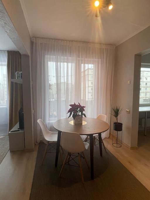 Cozy Apartment Close To Riga Airport Ngoại thất bức ảnh