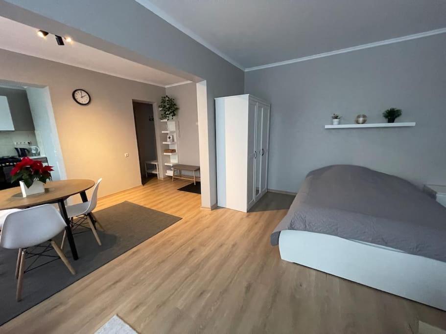 Cozy Apartment Close To Riga Airport Ngoại thất bức ảnh
